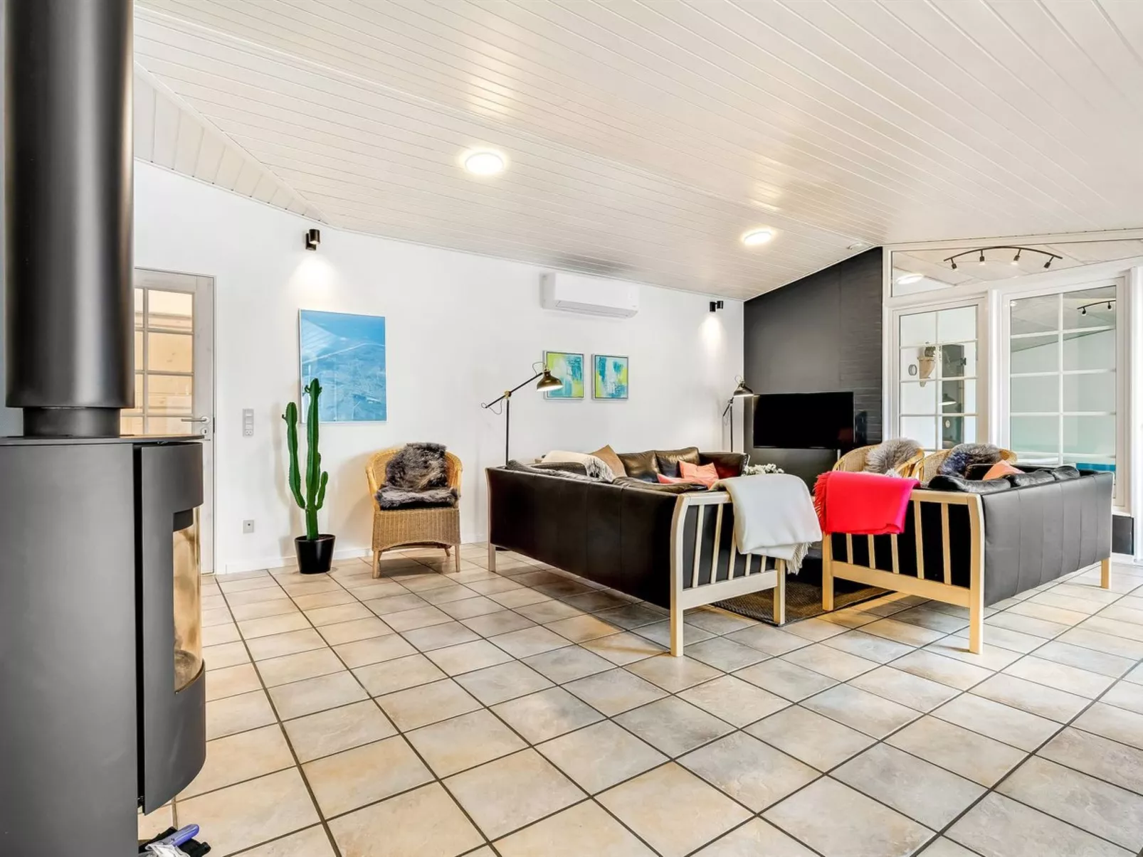 "Alfrida" - 1.5km from the sea-Inside