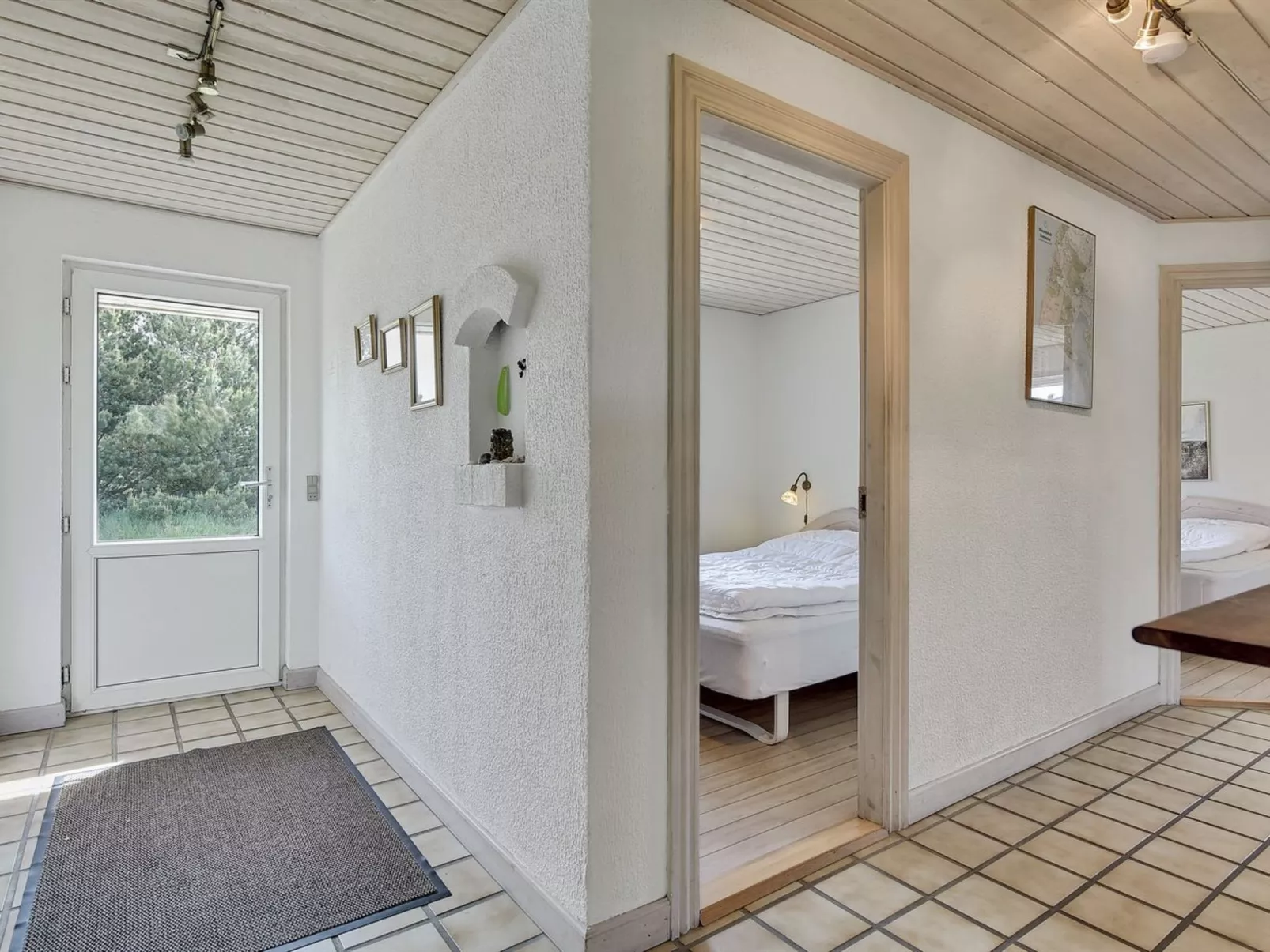 "Ameline" - 500m to the fjord-Drinnen