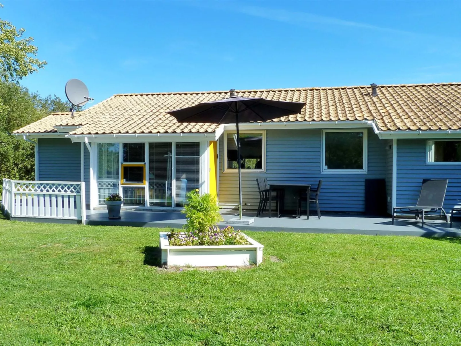 "Jouko" - 400m from the sea-Draußen