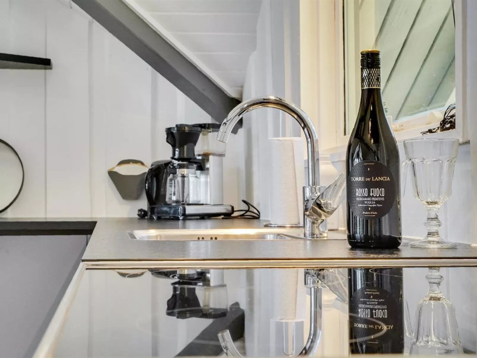 "Hjalmara" - 900m from the sea-Inside