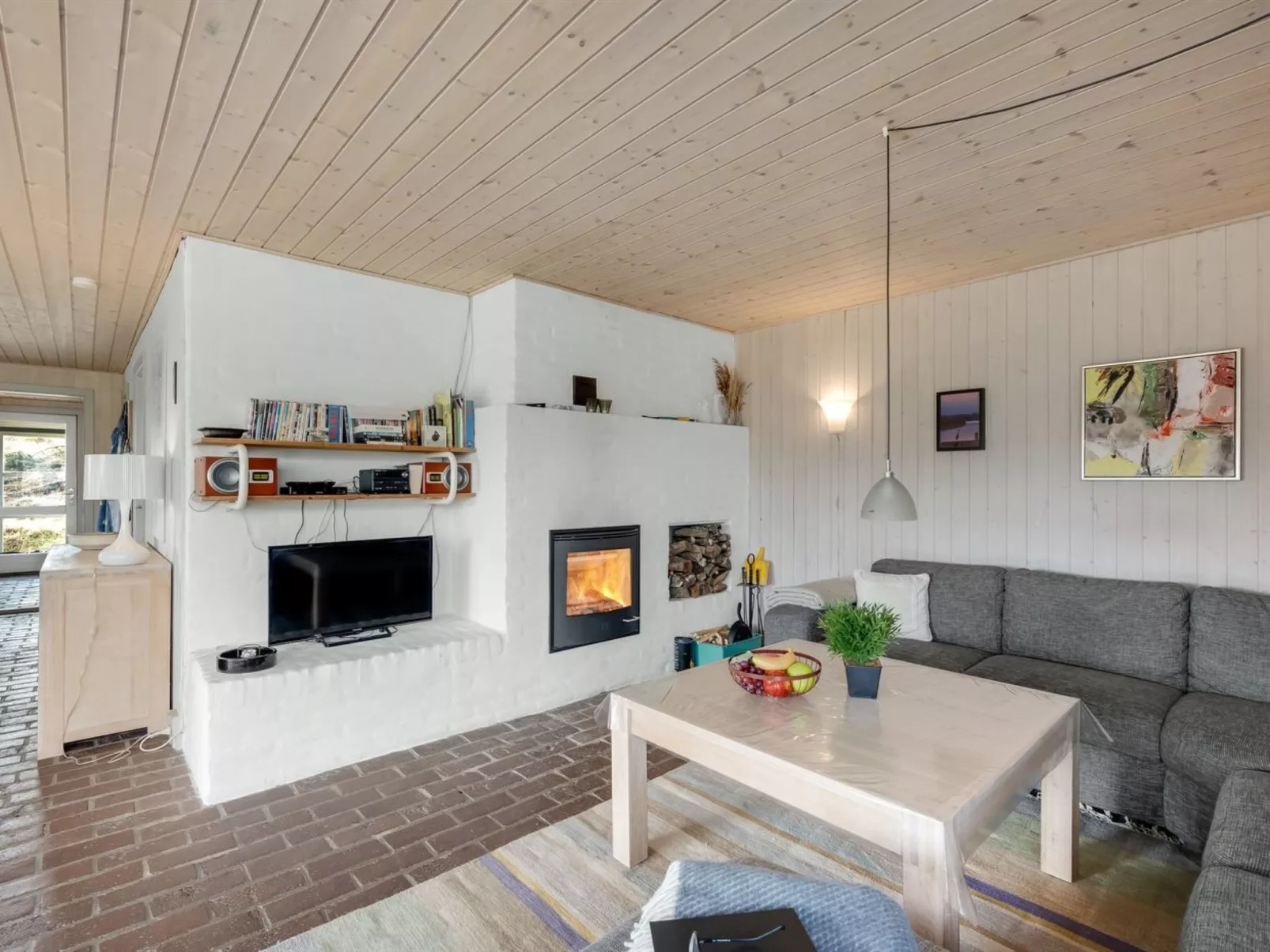 "Sutere" - 200m to the fjord-Inside