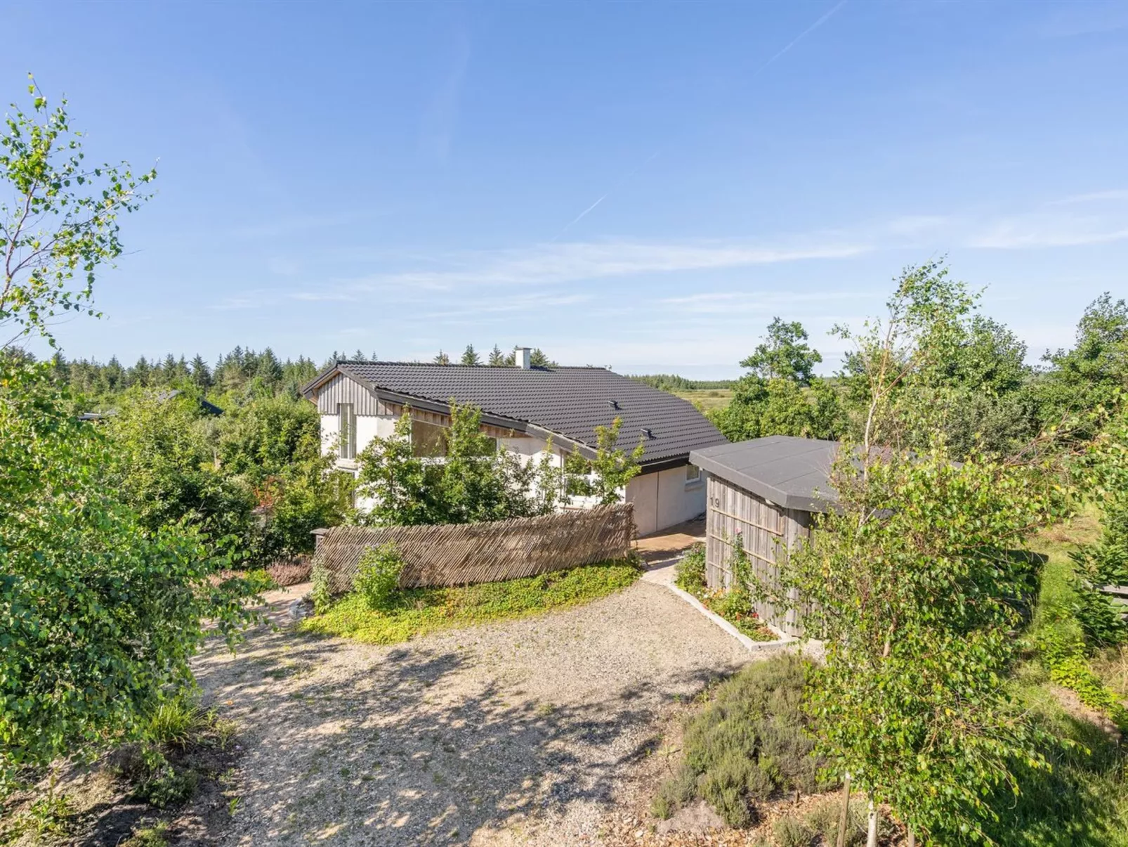 "Ullvi" - 3.8km from the sea-Outside