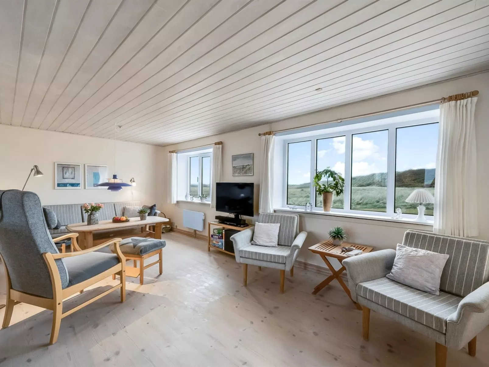 "Ali" - 75m from the sea-Inside