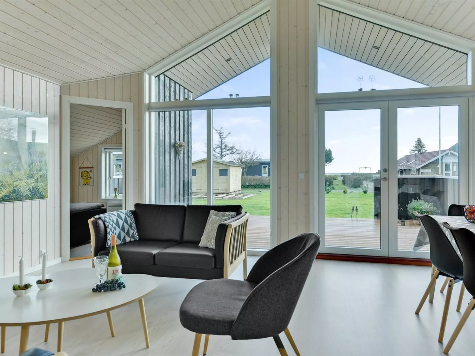 "Sighfrith" - 150m from the sea-Dedans