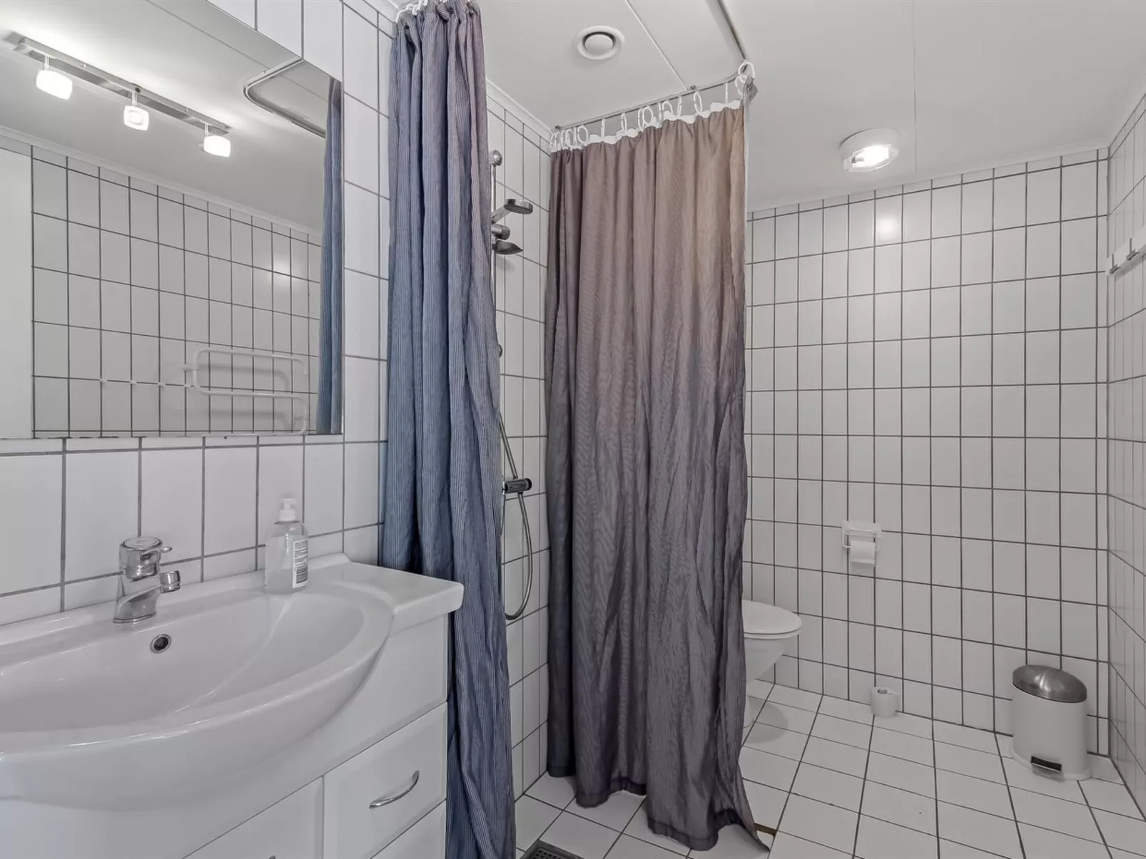 "Britta" - 100m from the sea-Drinnen