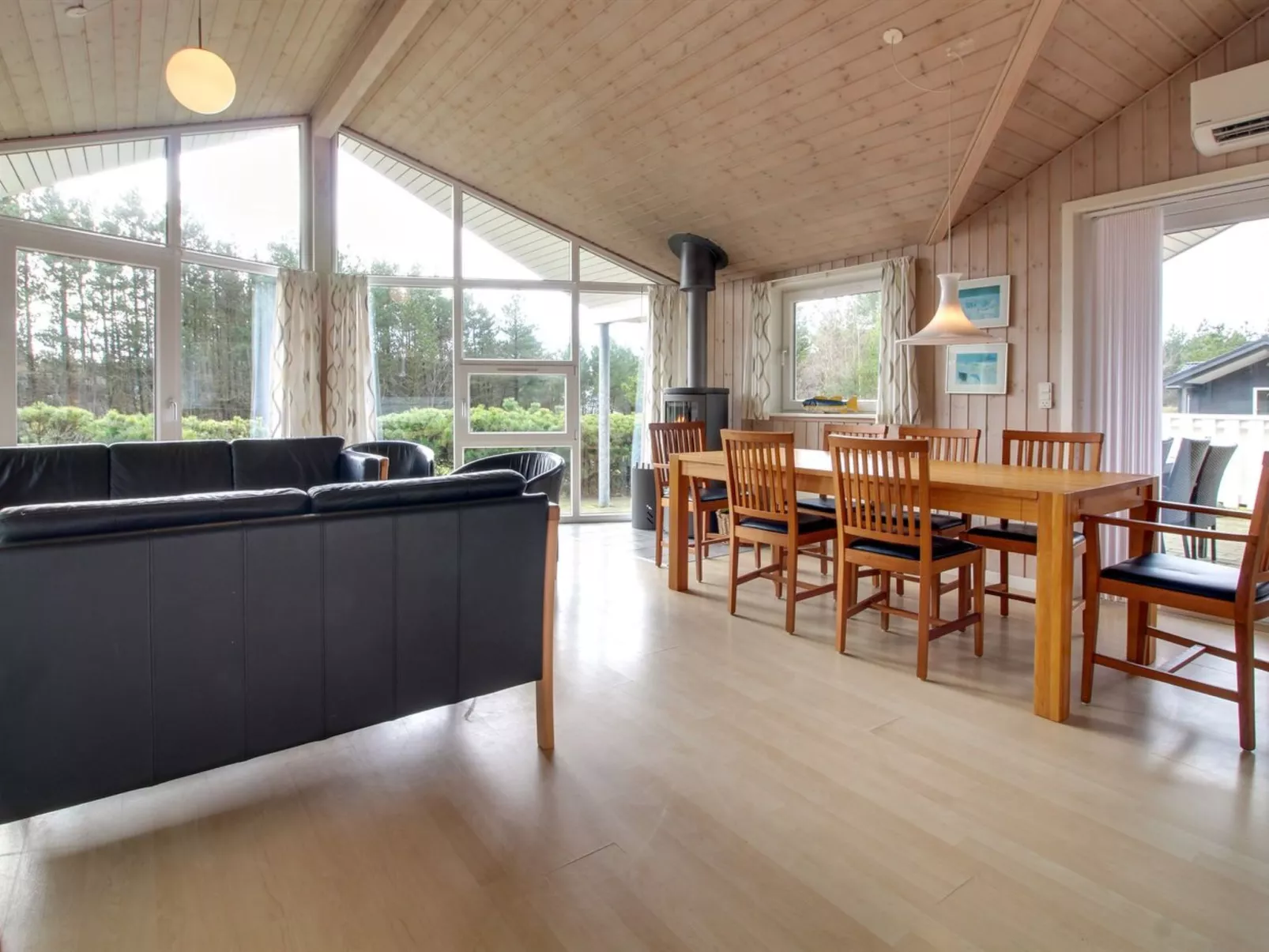 "Taisto" - 1.8km from the sea-Inside