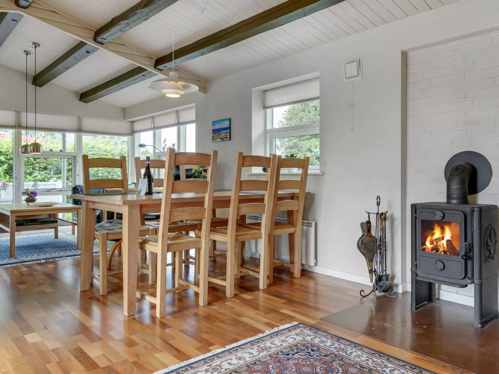 "Gull" - 150m from the sea-Inside