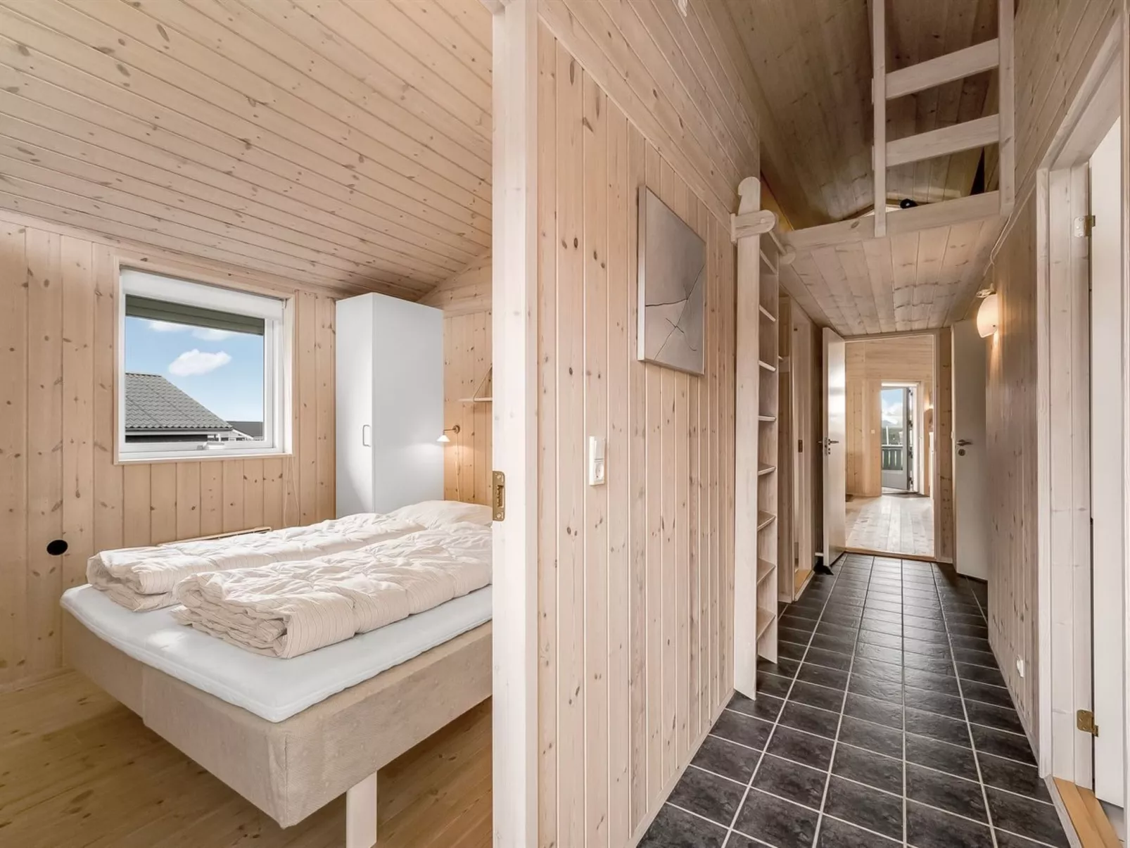 "Lucio" - 350m to the fjord-Inside