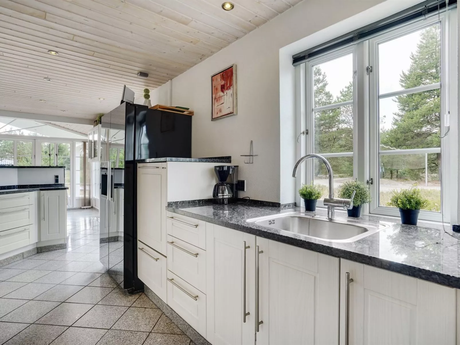 "Nana" - 4km from the sea-Drinnen