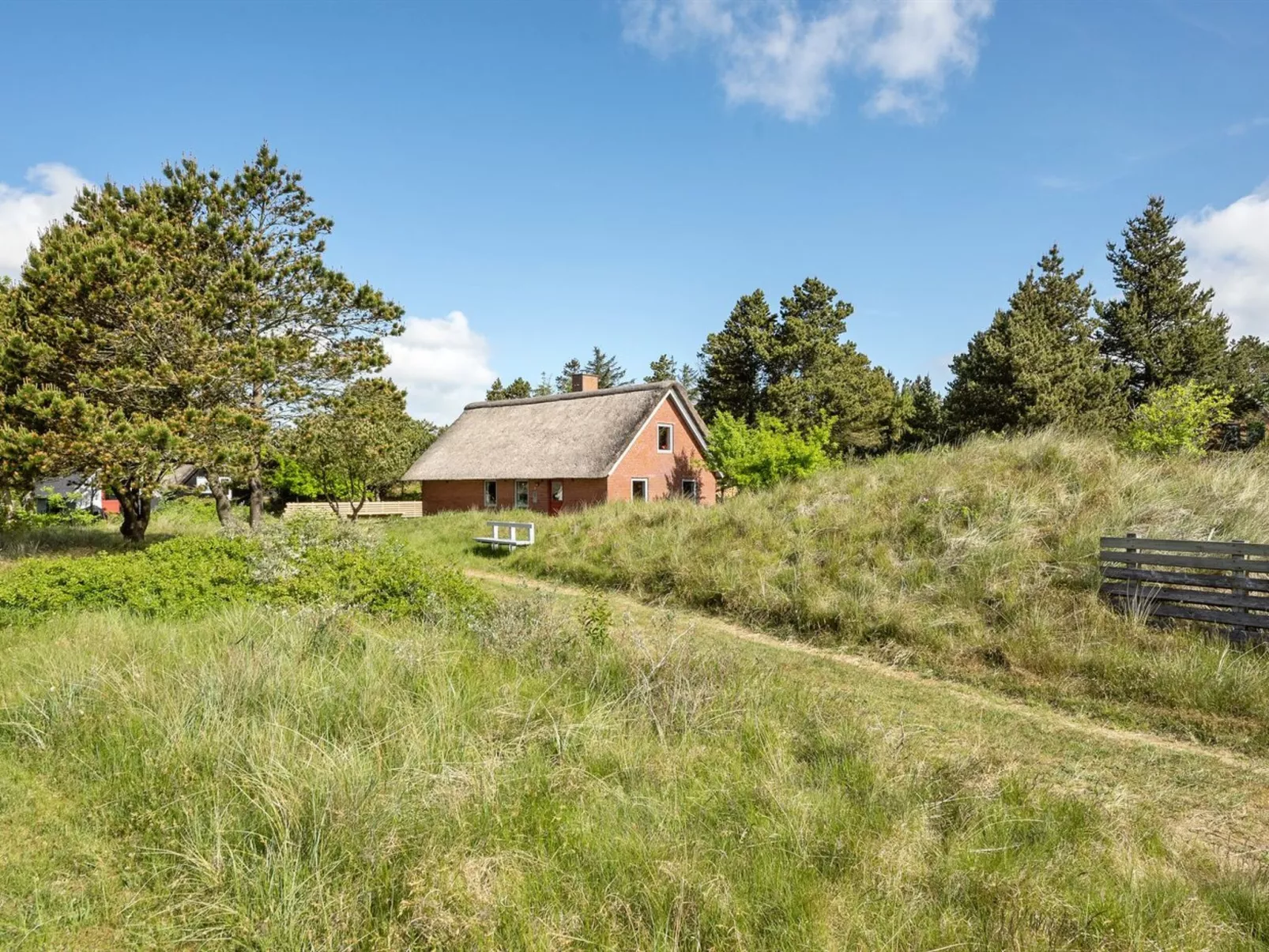 "Jorinde" - 2.8km from the sea-Outside