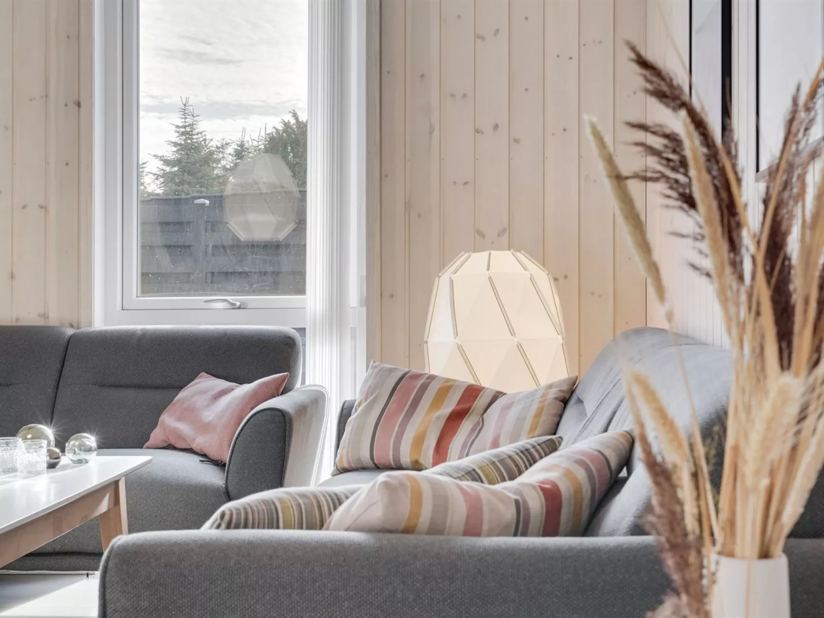 "Swavi" -  from the sea-Dedans