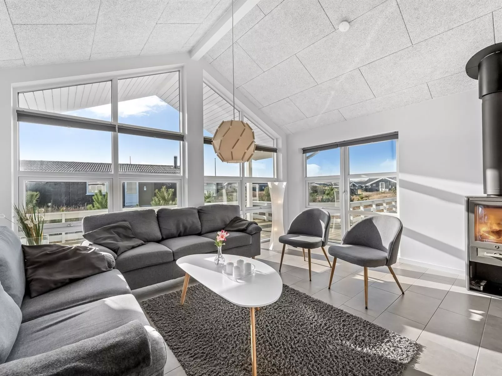 "Niesina" -  from the sea-Drinnen