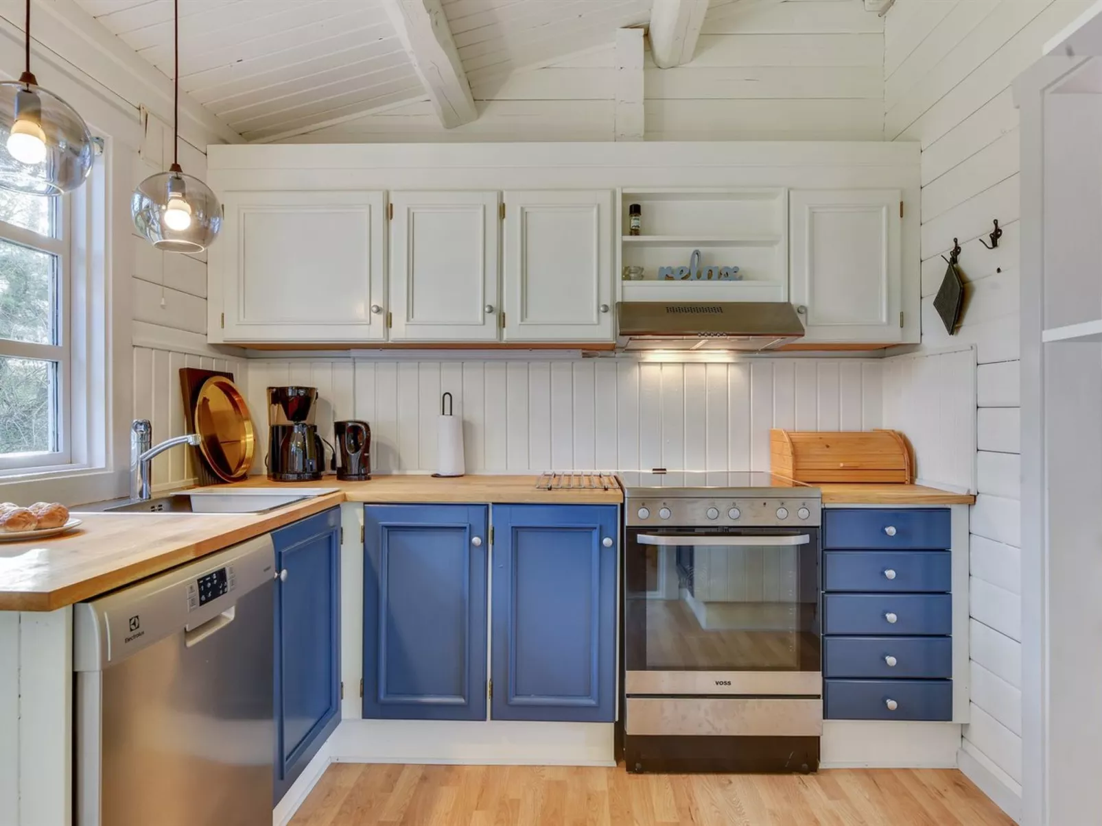 "Semund" - 2km from the sea-Inside