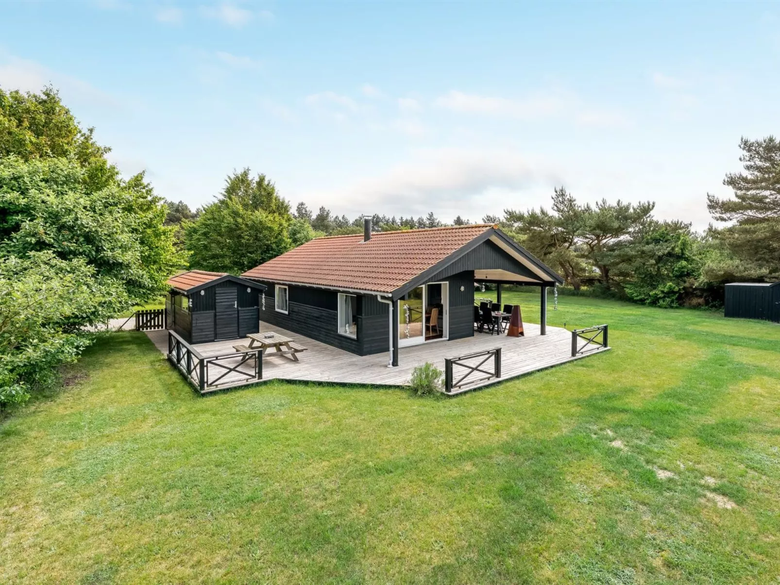 "Allie" - 150m from the sea-Outside