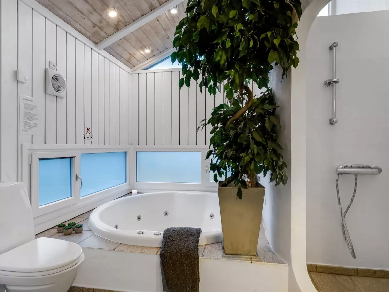 "Amadahy" - 950m from the sea-Drinnen