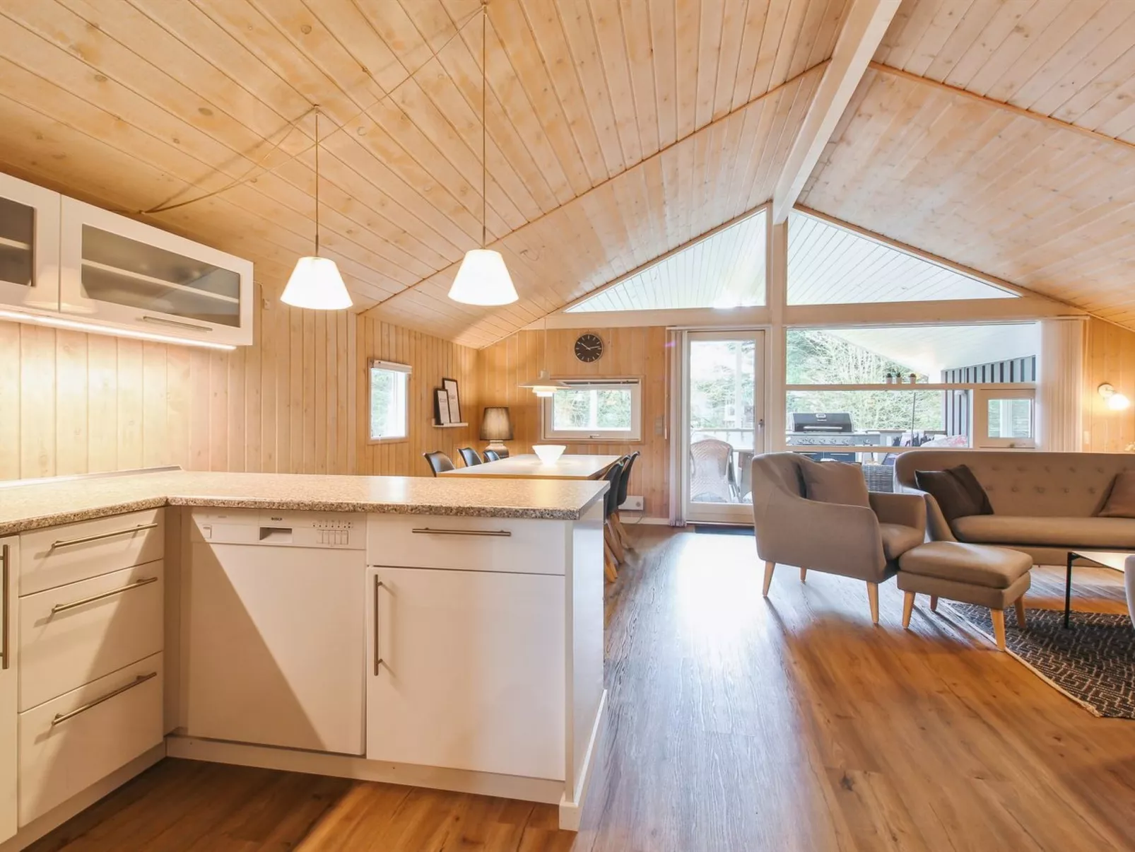 "Elsemaria" - 1.3km from the sea-Inside