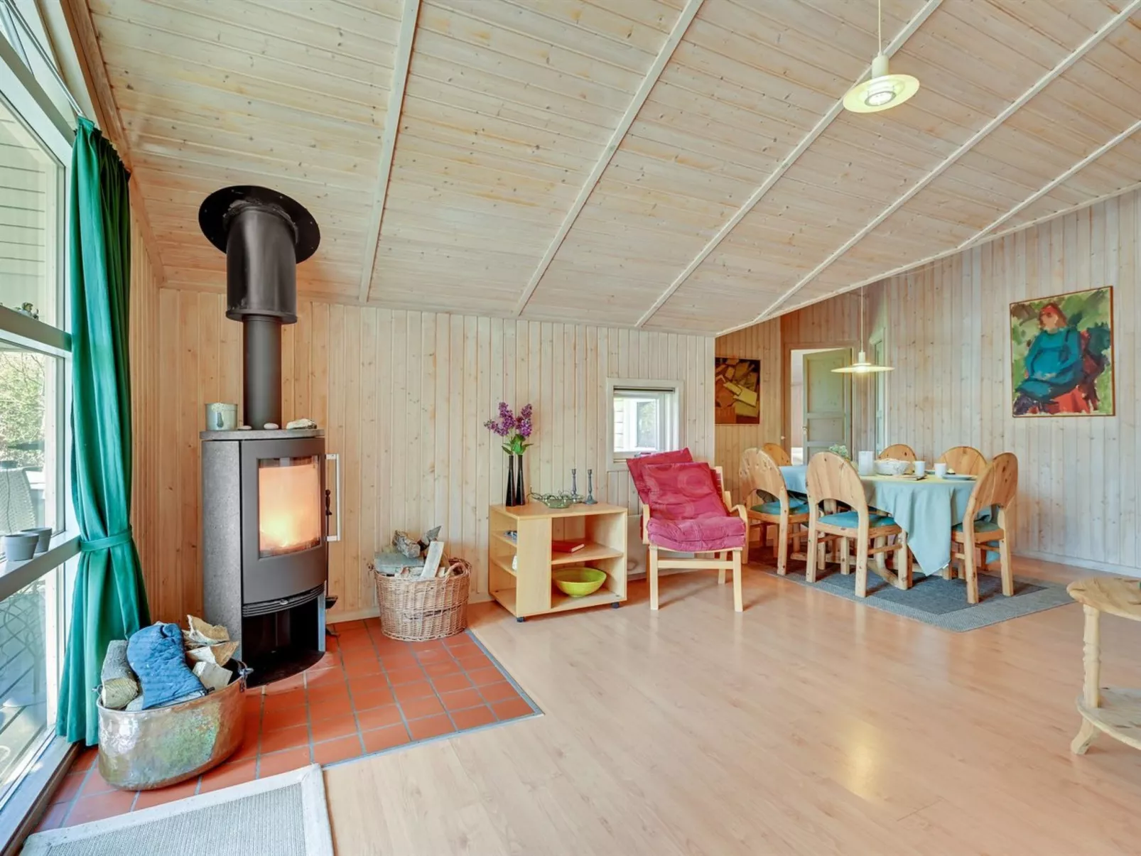 "Landuin" - 230m from the sea-Inside