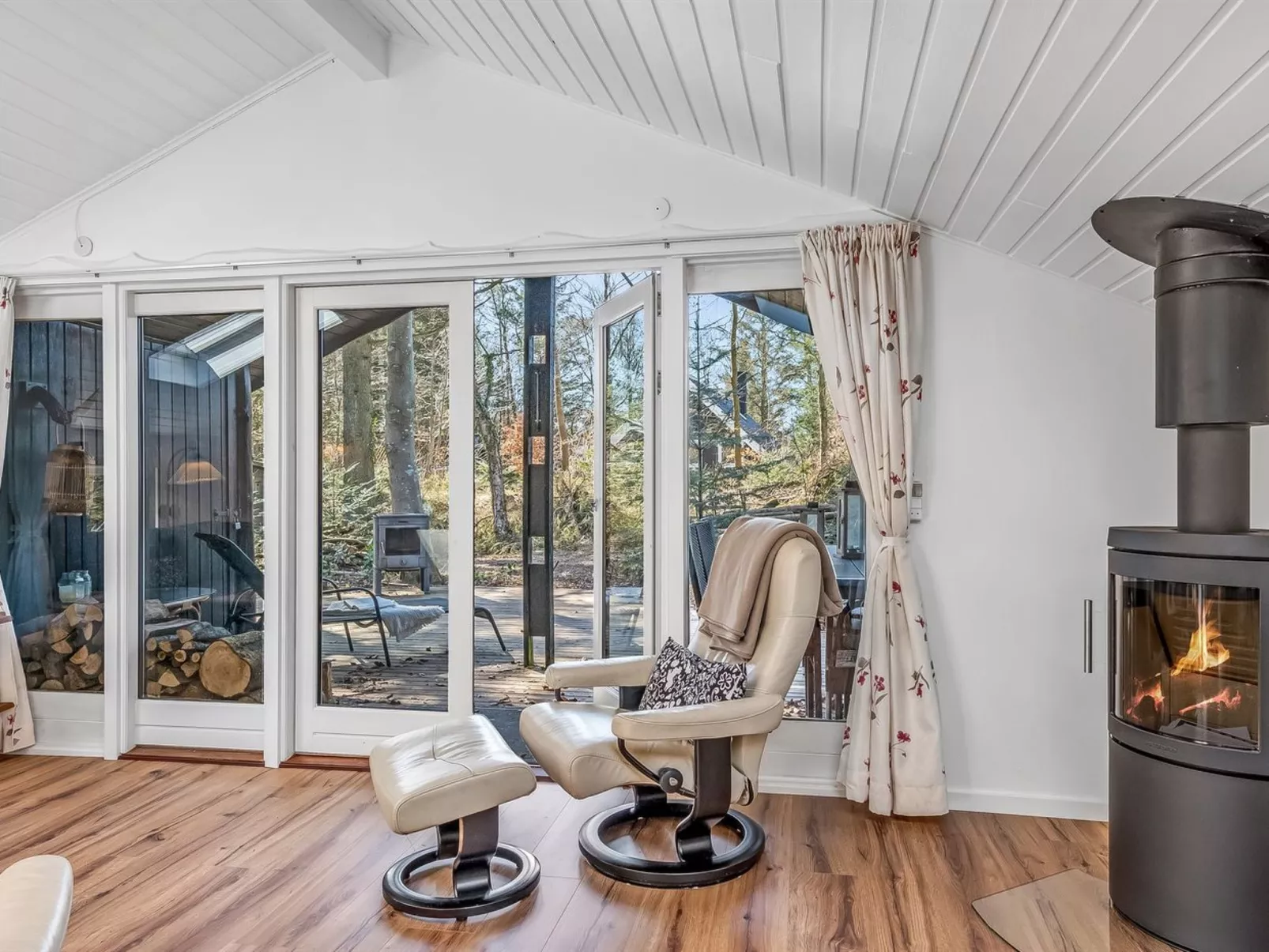 "Caya" - 450m to the fjord-Drinnen