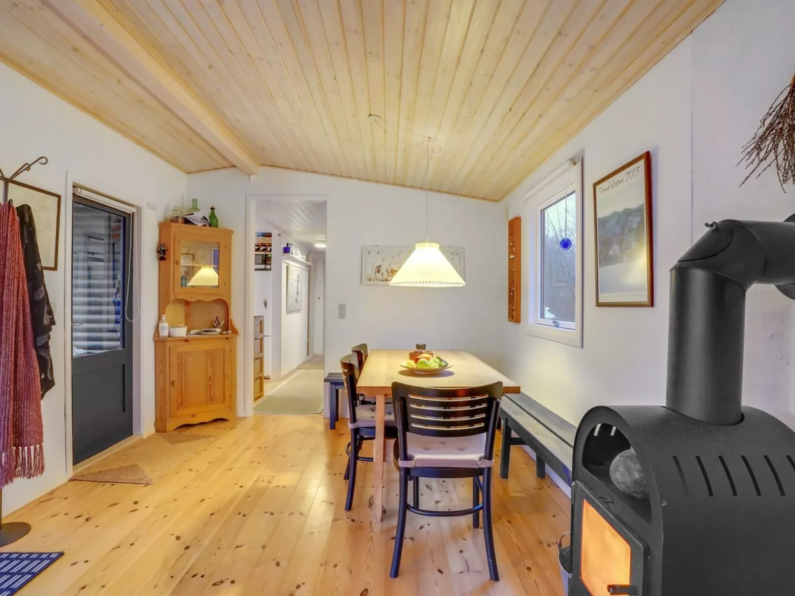 "Akke" - 150m to the fjord-Inside