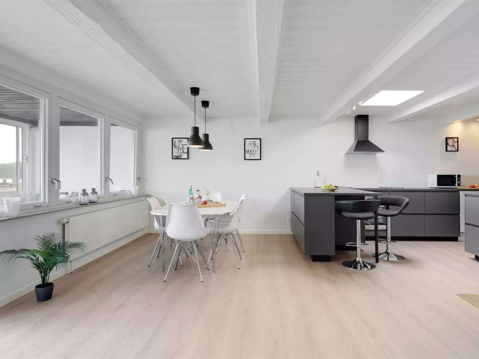 "Constance" - 50m from the sea-Drinnen