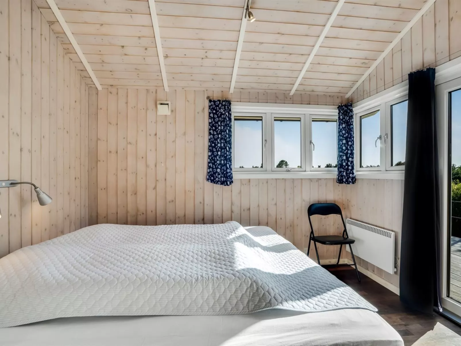 "Eljas" - 200m to the fjord-Inside