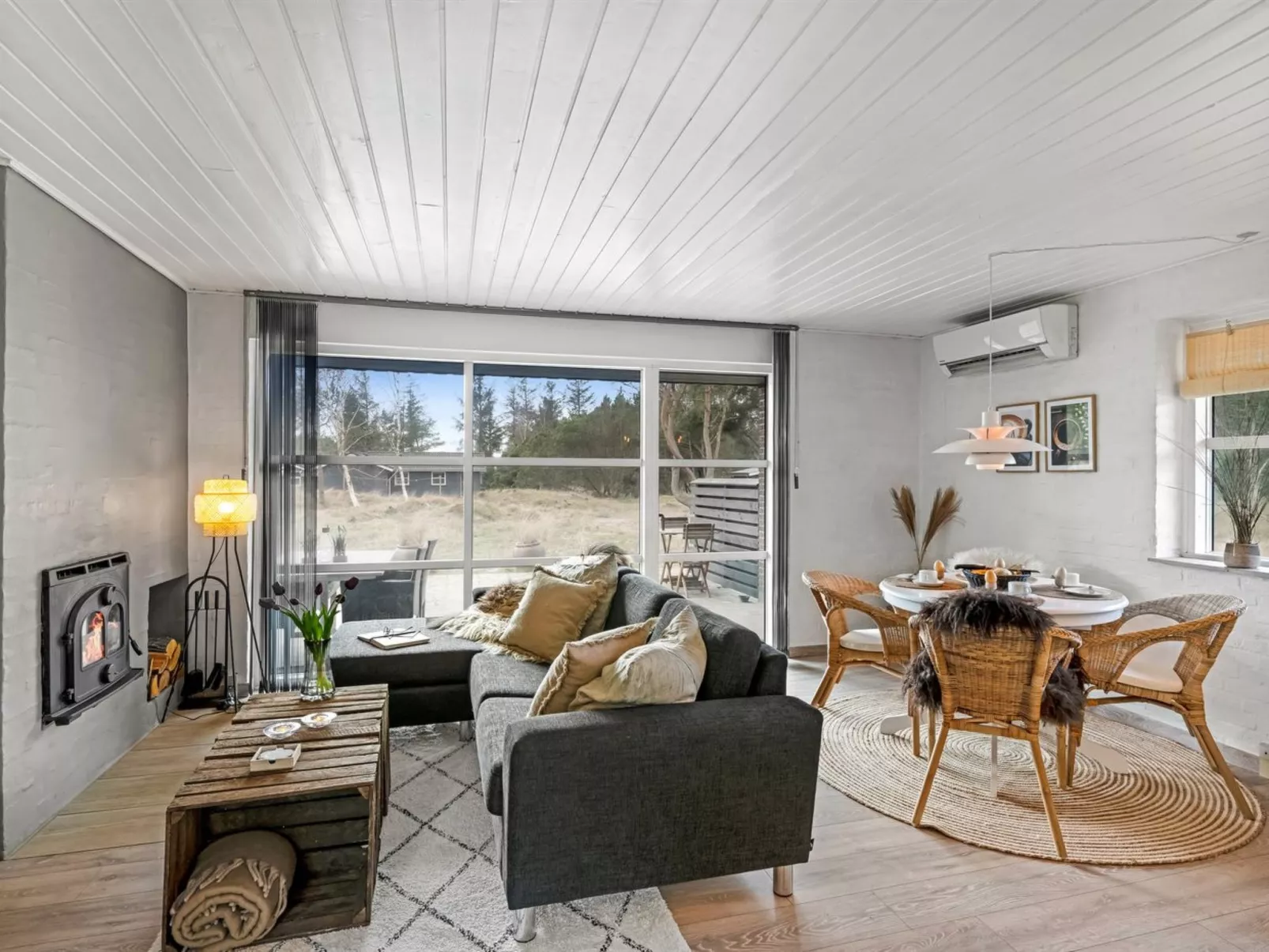 "Roswitha" - 1.5km from the sea-Inside