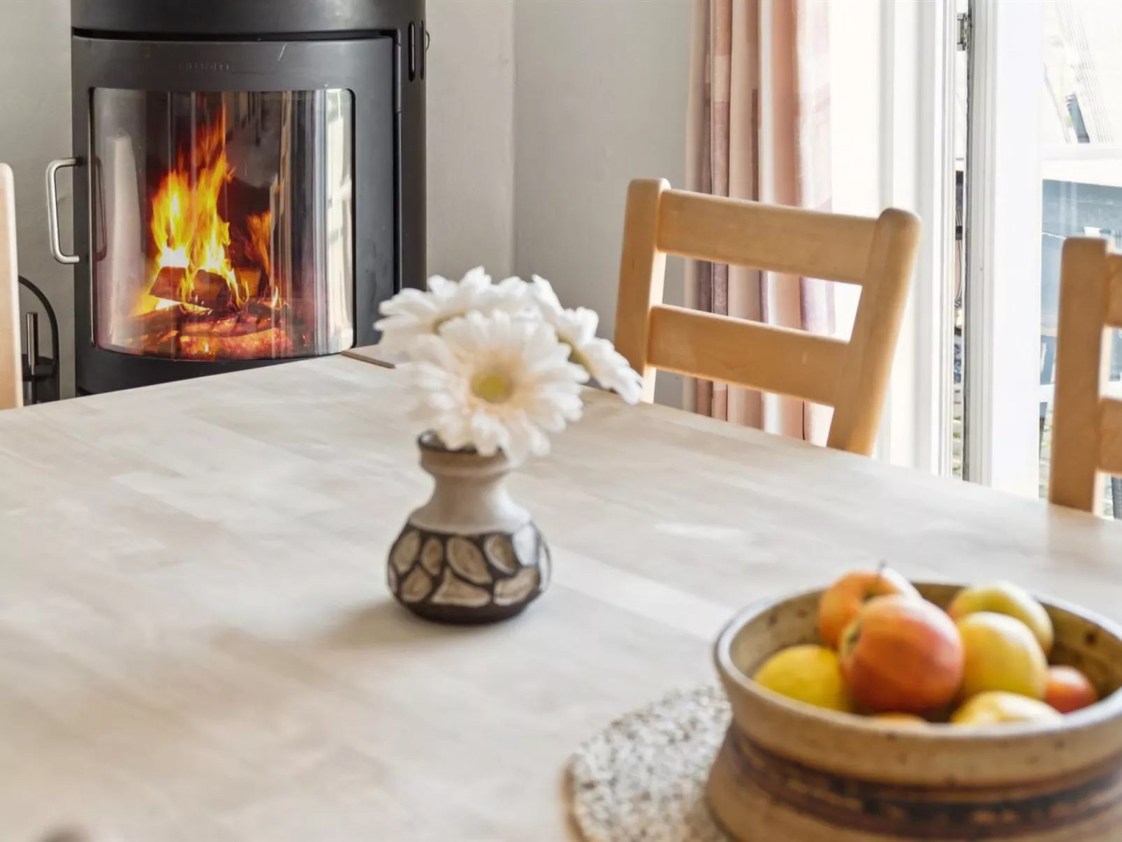 "Langsom" - 100m from the sea-Dedans