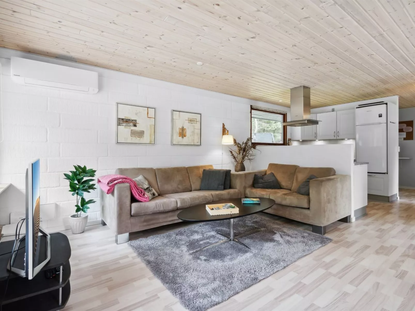 "Marta" - 1.5km from the sea-Dedans