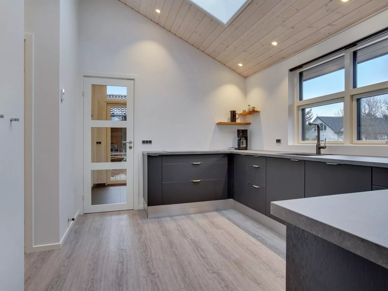 "Amitola" - 700m from the sea-Inside