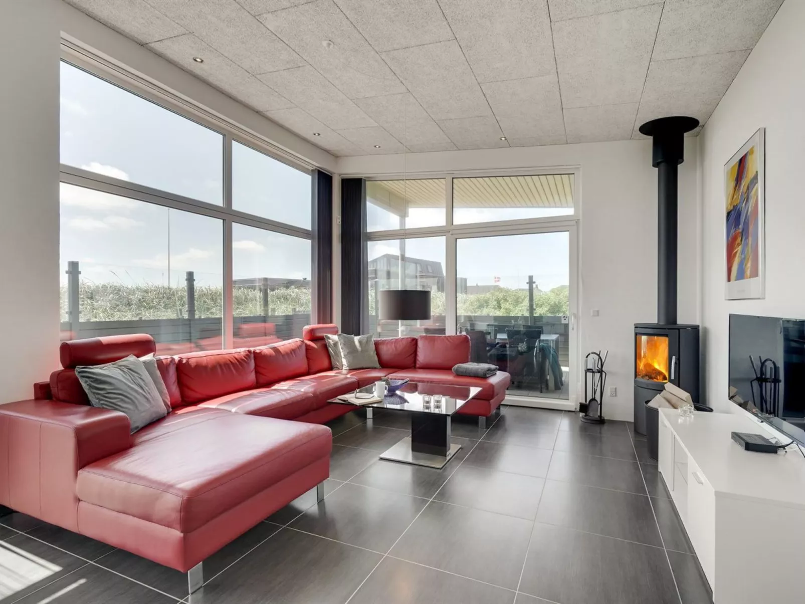 "Synthia" - 300m from the sea-Inside