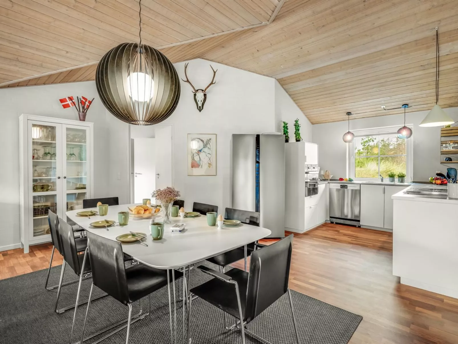 "Ingmund" - 2km from the sea-Inside