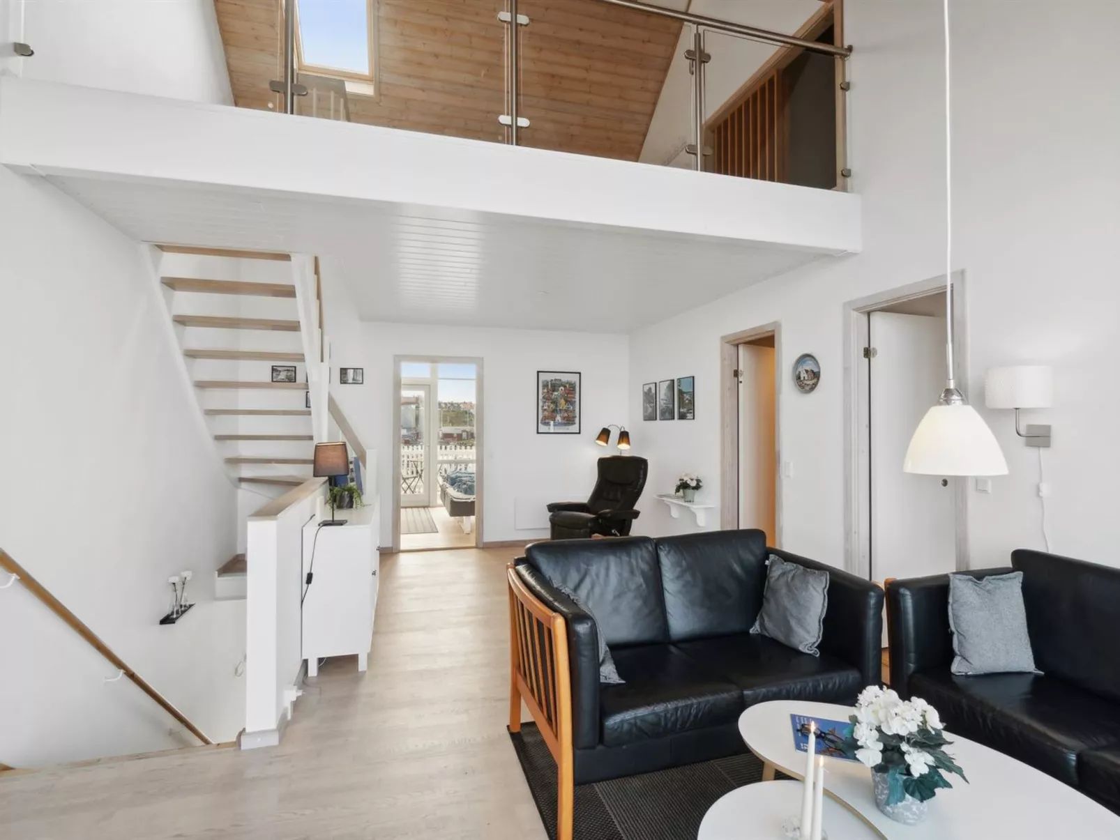 "Fridhild" - 10m from the sea-Inside