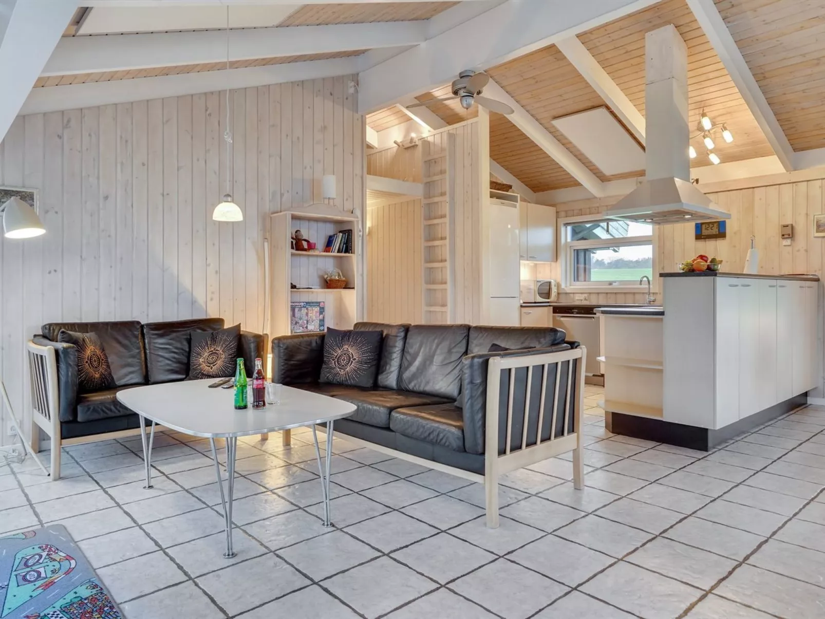 "Rik" - 350m from the sea-Drinnen