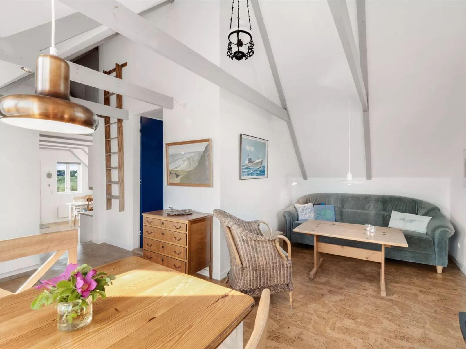 "Ebba" - 25m from the sea-Dedans