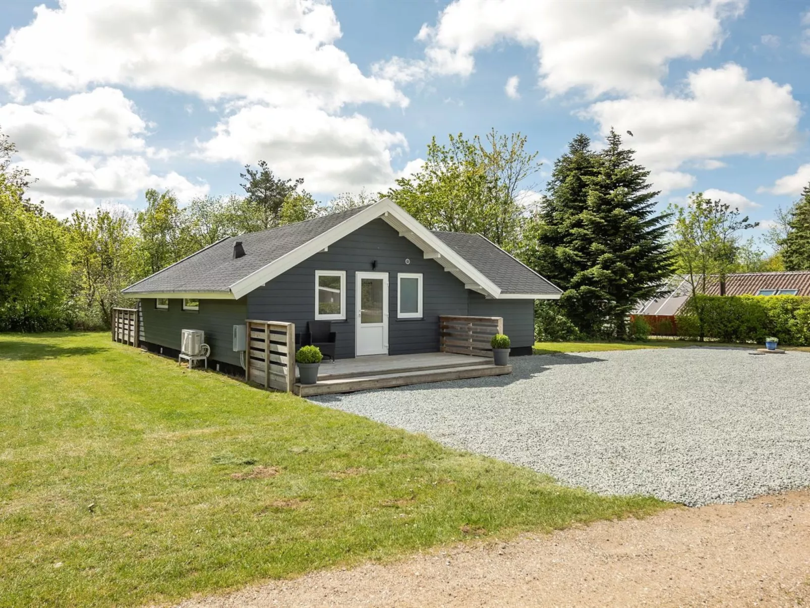 "Aleide" - 29km from the sea-Outside