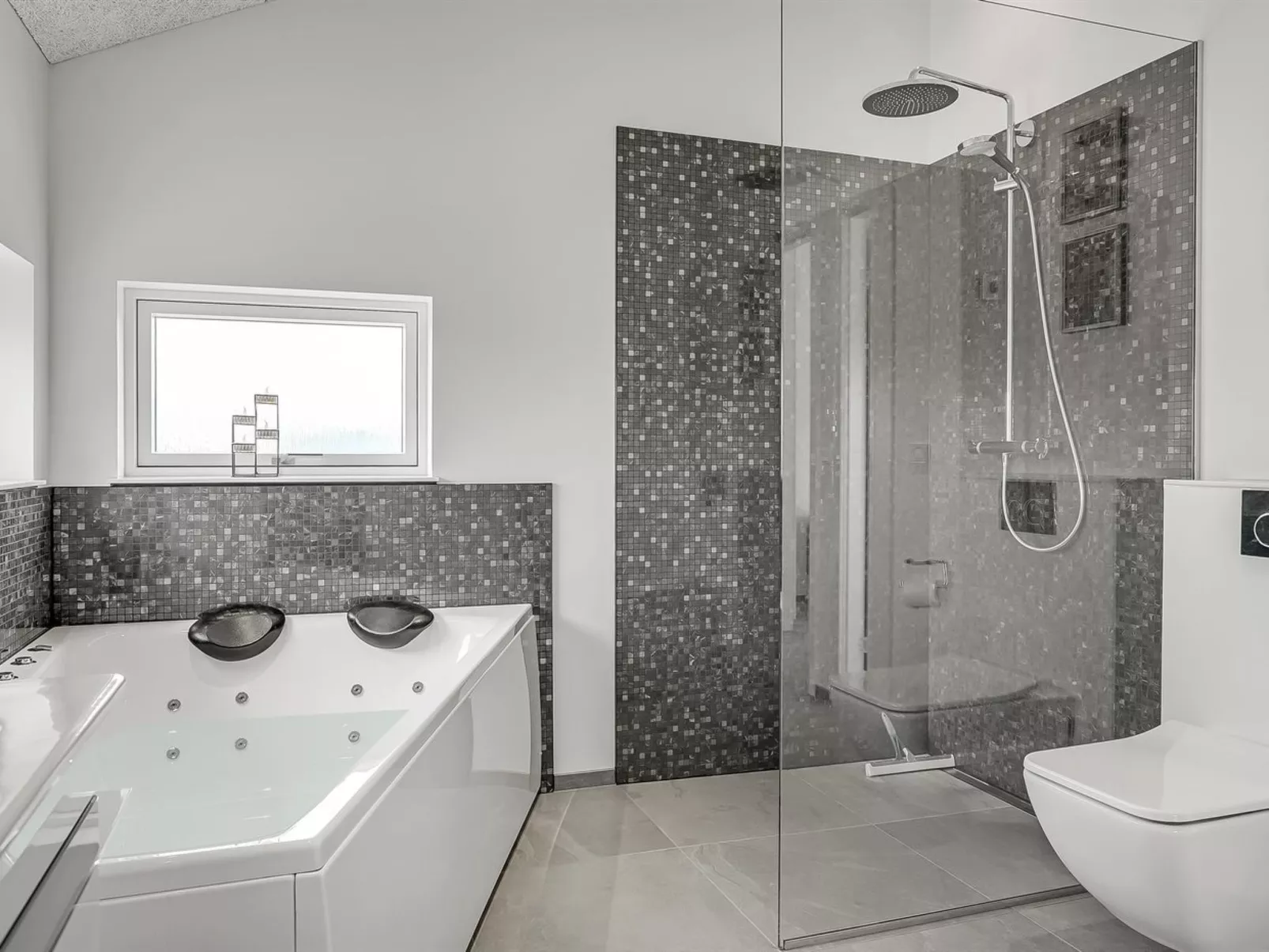 "Fegge" - 1.5km from the sea-Inside