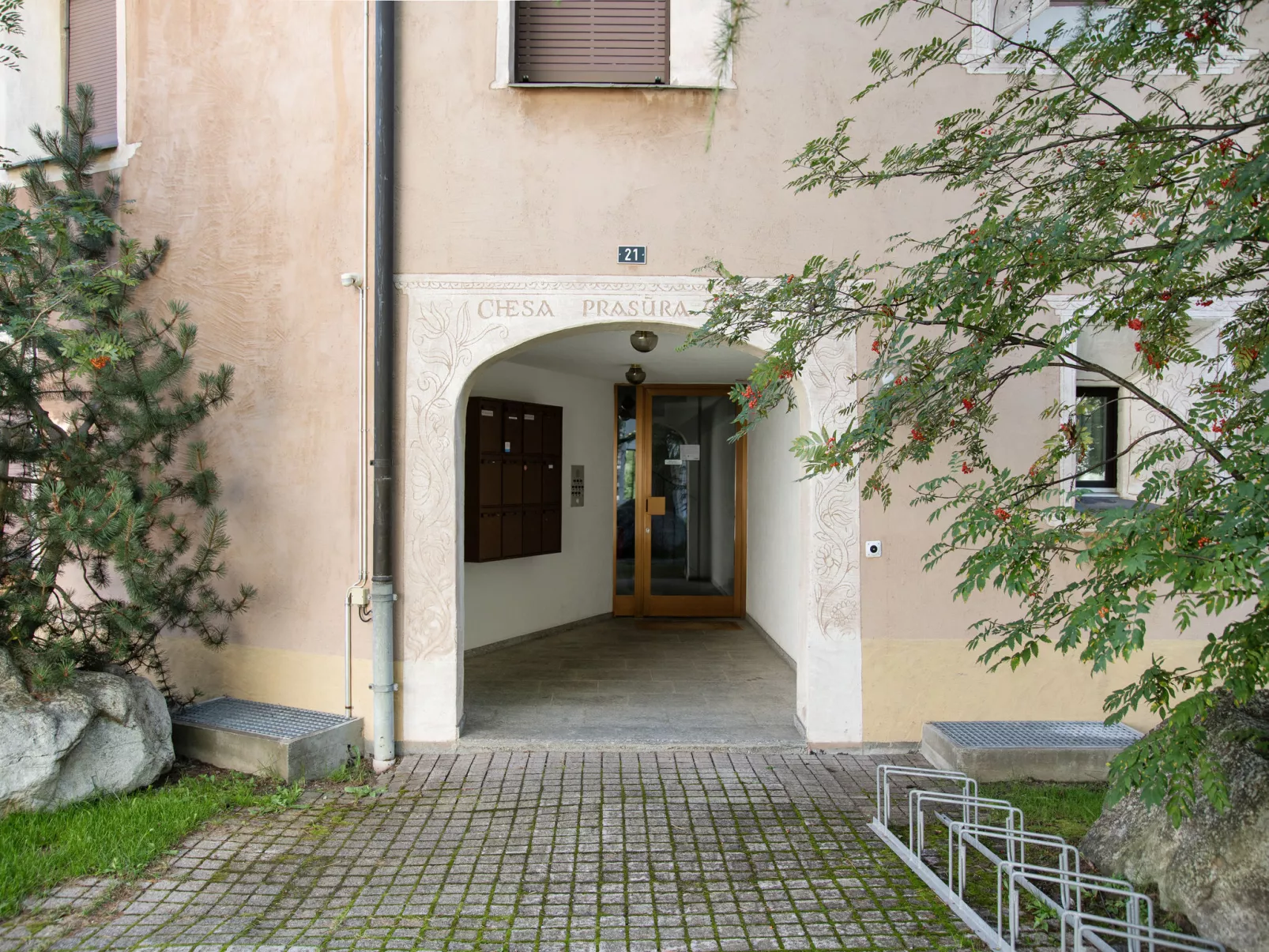 Chesa Prasüra 10-Outside