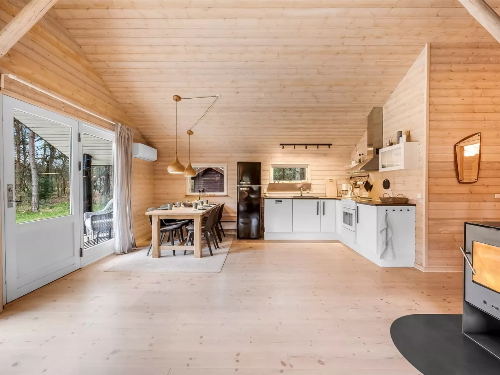 "Aman" - 700m to the fjord-Inside