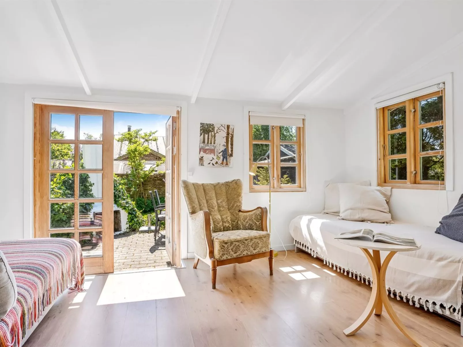 "Carly" - 100m from the sea-Drinnen