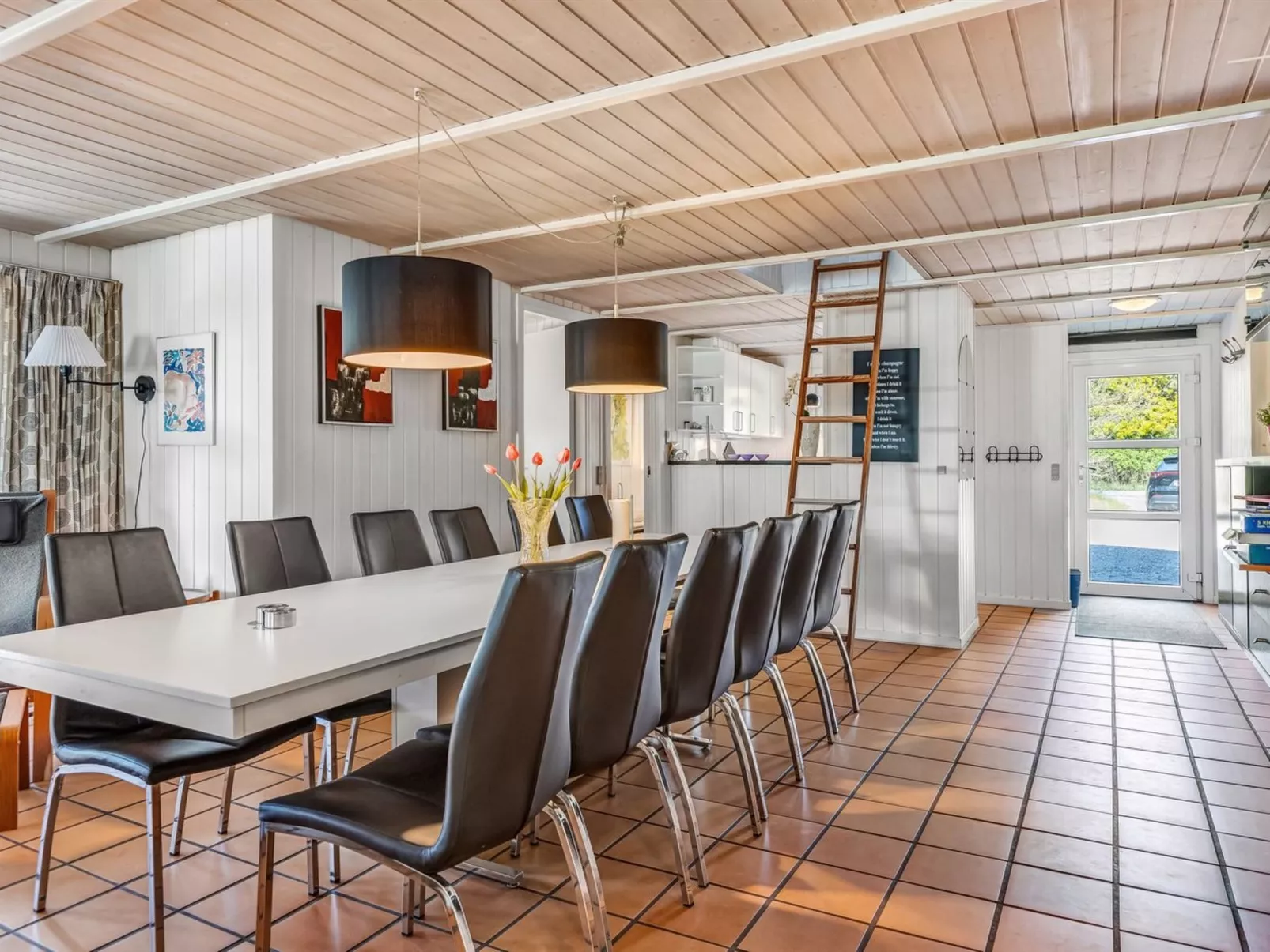 "Livni" - 3.8km from the sea-Drinnen