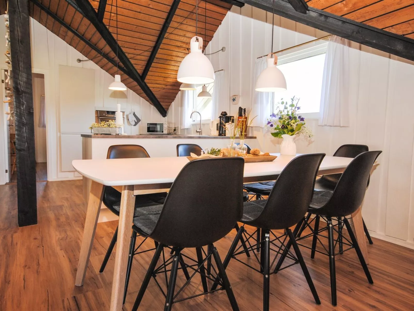 "Sakulf" - 600m from the sea-Inside