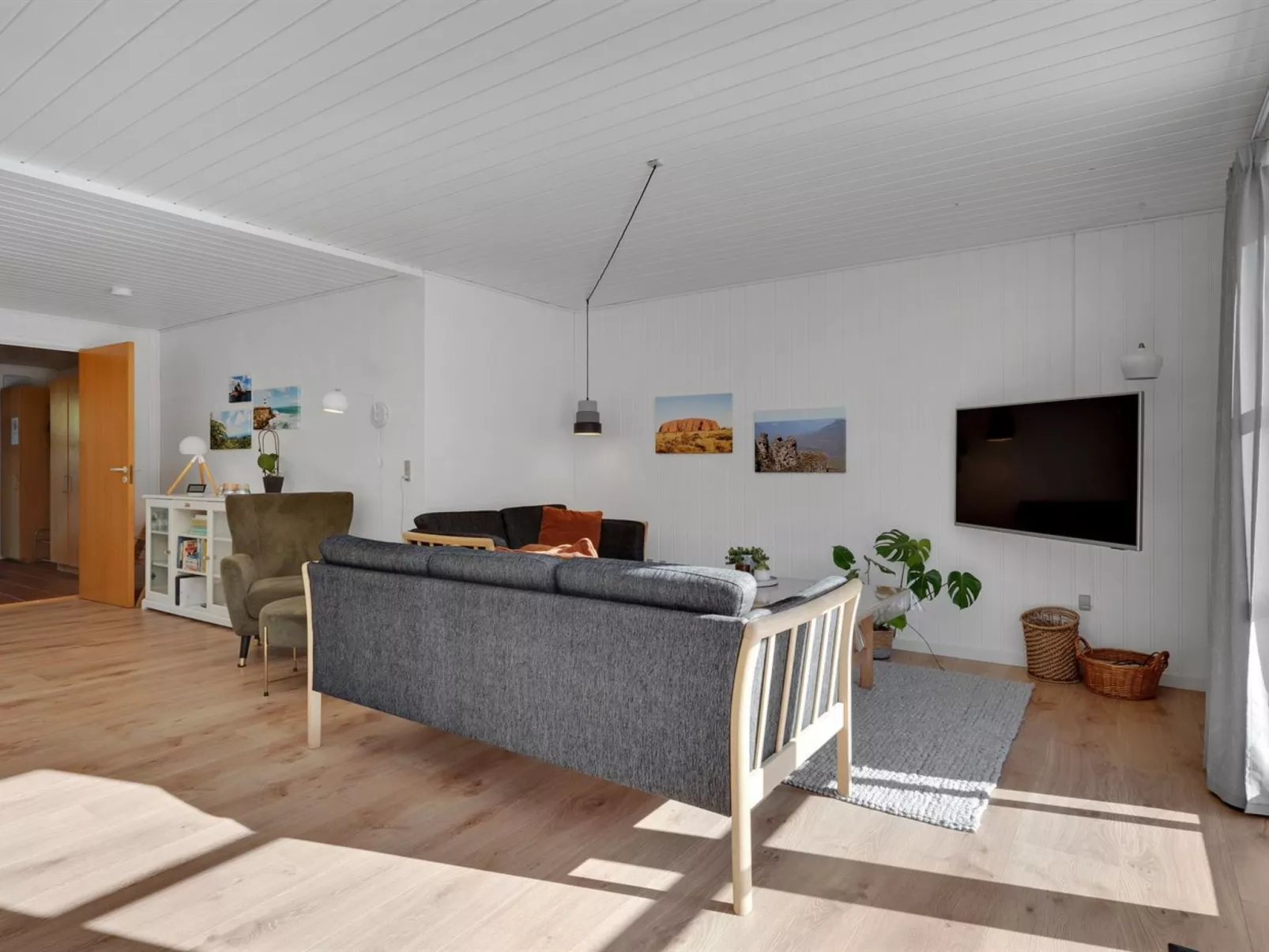 "Harpa" - 2.5km from the sea-Dedans