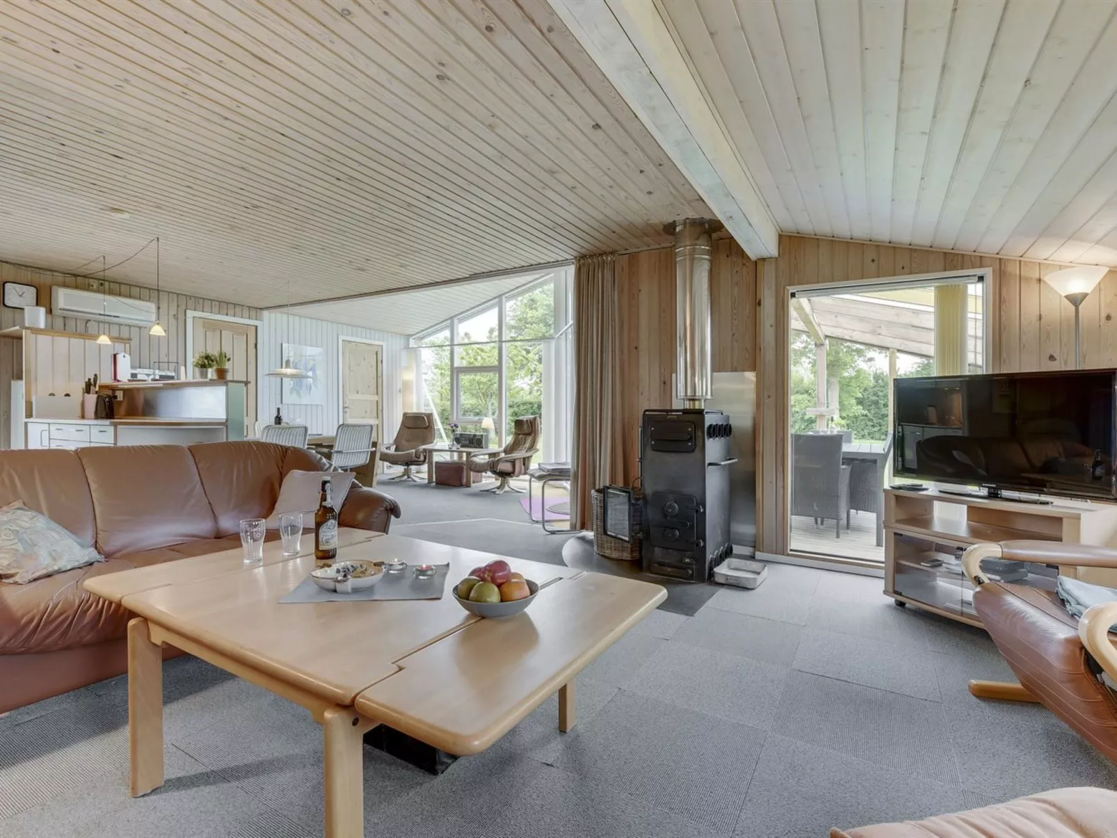 "Virpi" - 400m from the sea-Inside