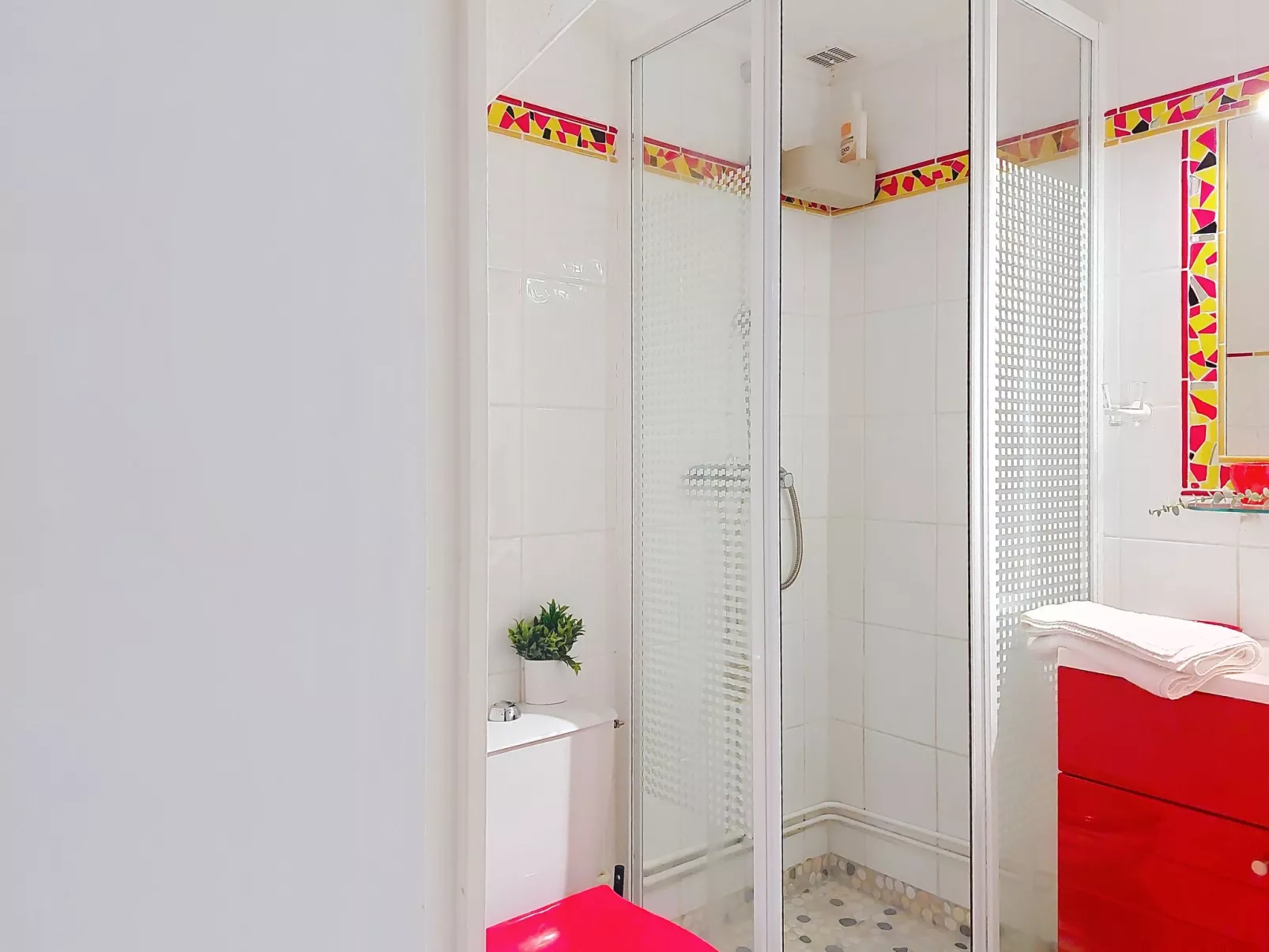 Les Amandines-Drinnen