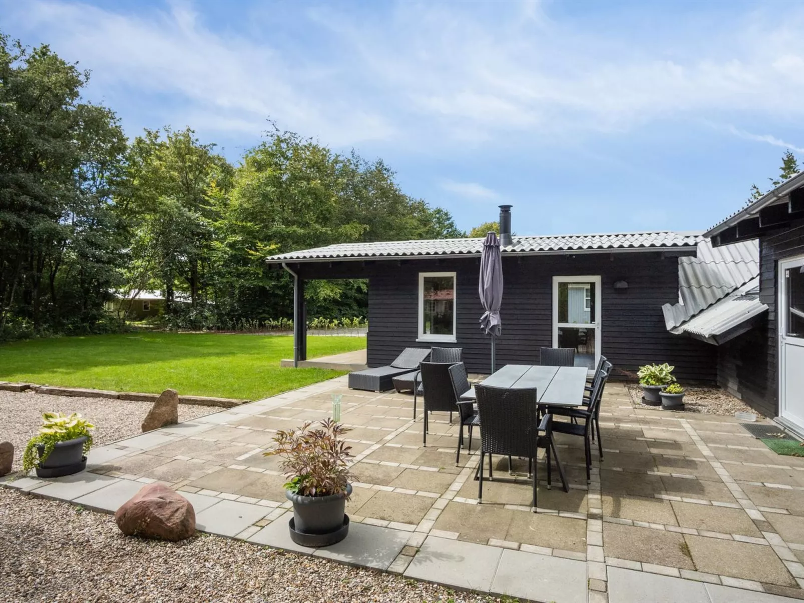 "Hedwig" - 30km from the sea-Draußen