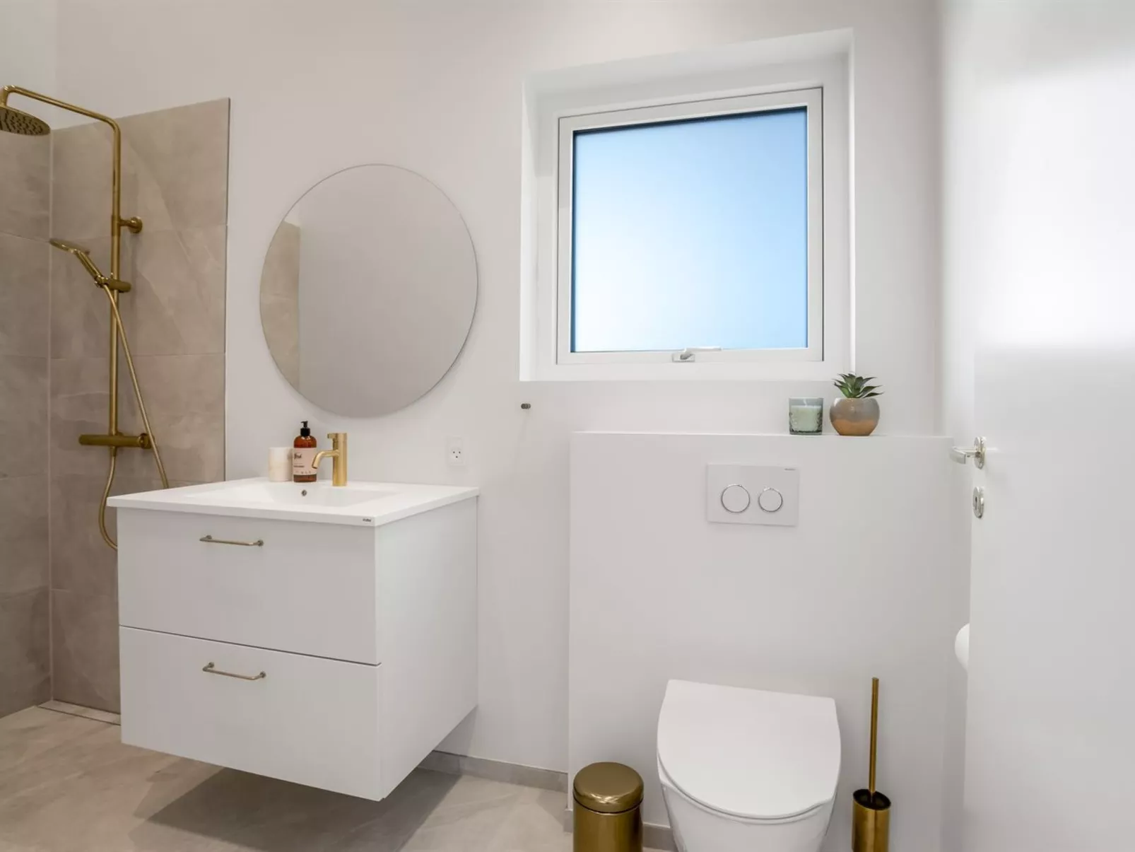 "Edmond" - 995m from the sea-Drinnen