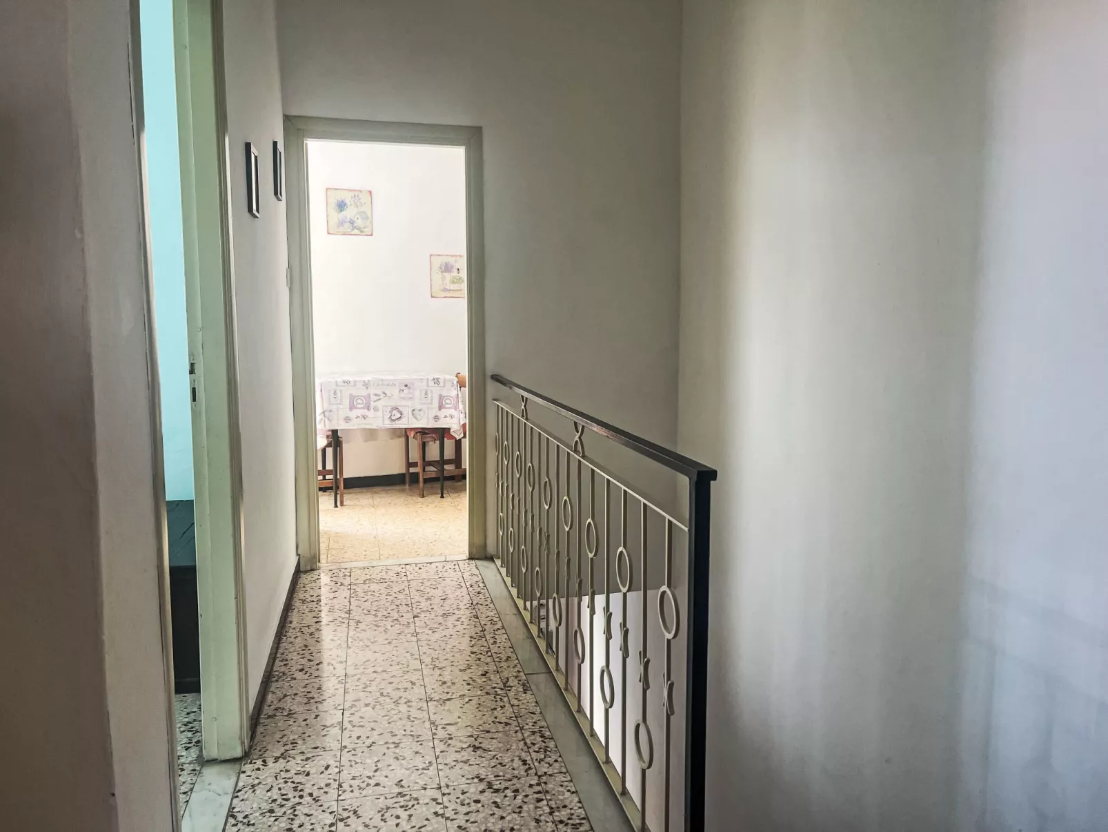 Marisa (DOL126)-Dedans