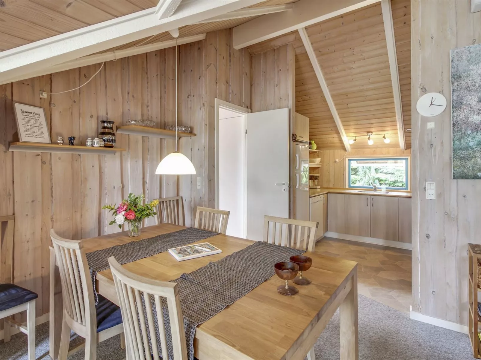 "Dedo" - 300m from the sea-Dedans