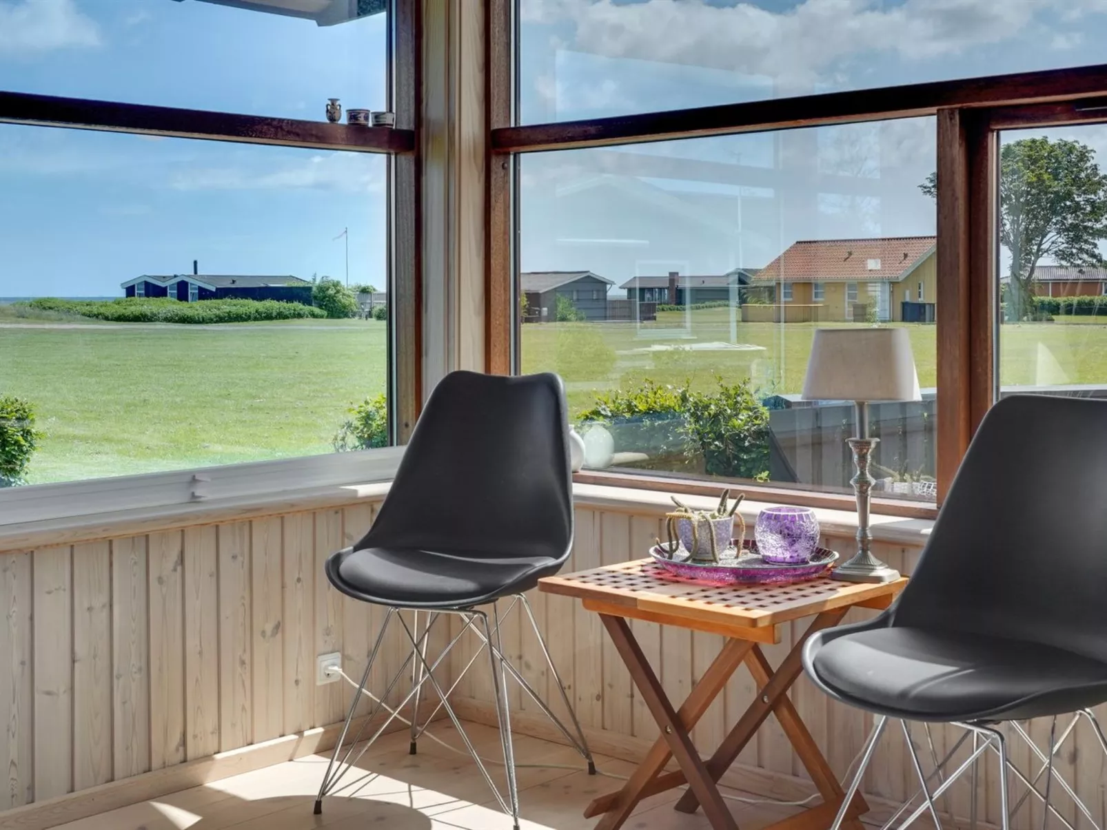 "Gyda" - 100m from the sea-Drinnen