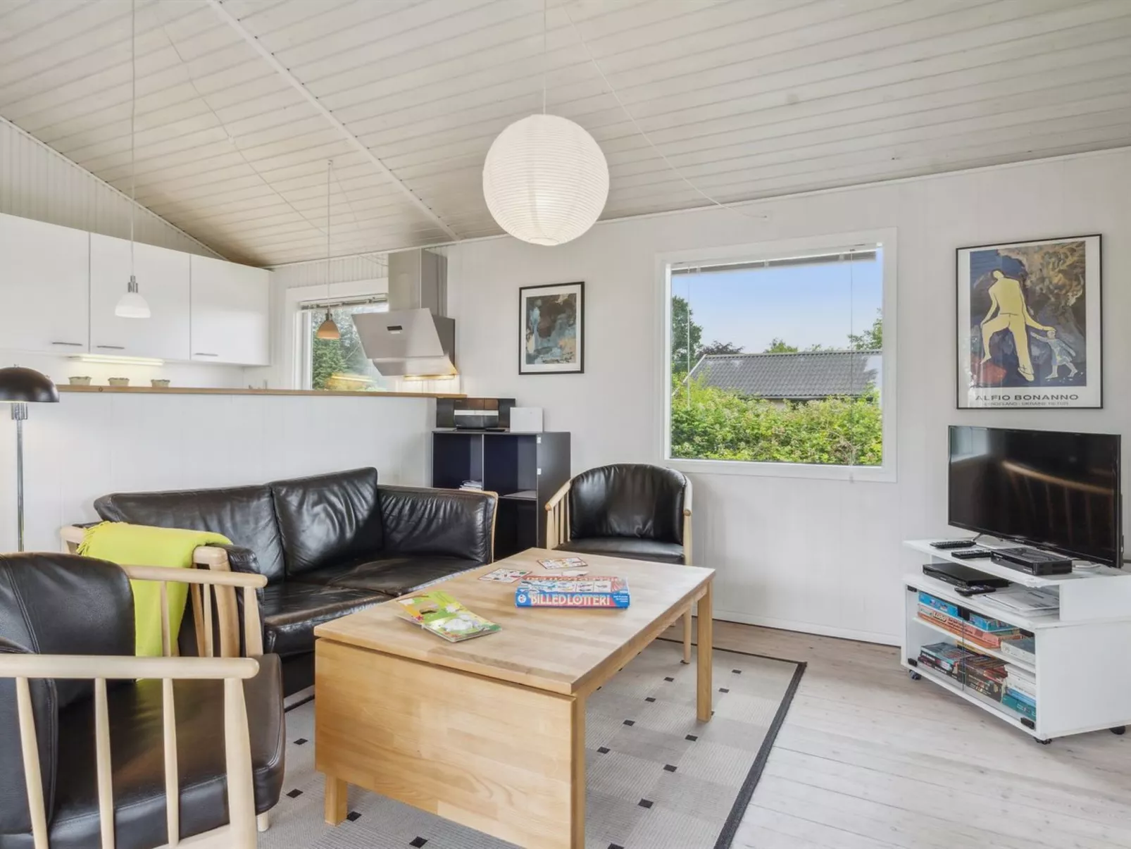 "Bridgette" - 100m from the sea-Inside